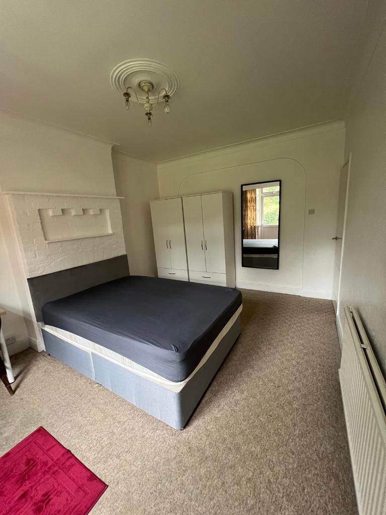 Llanvanor Road, London, NW11 8DL